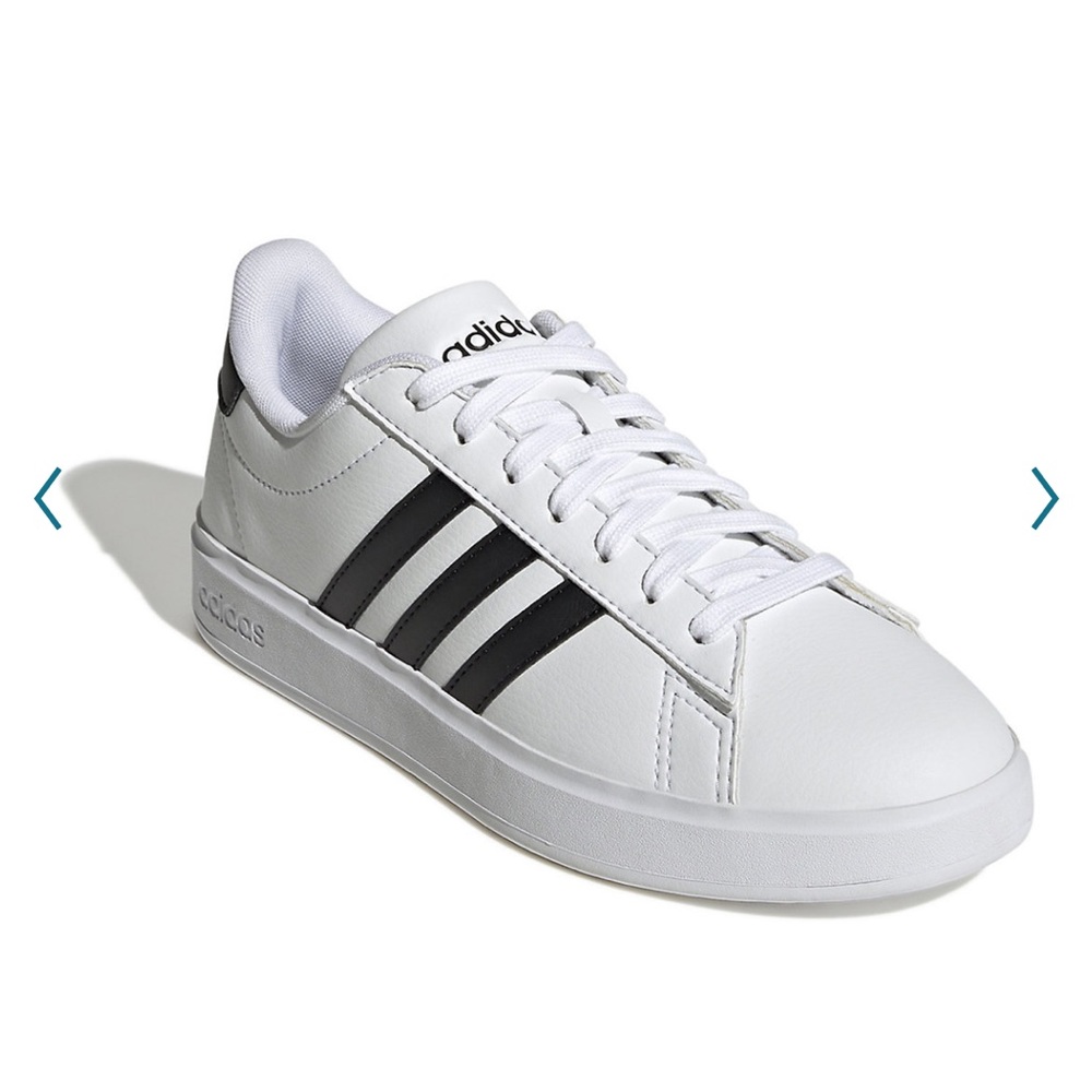 NWT Adidas Striped Black and White Tennis Shoe / Sneakers Size 9.5